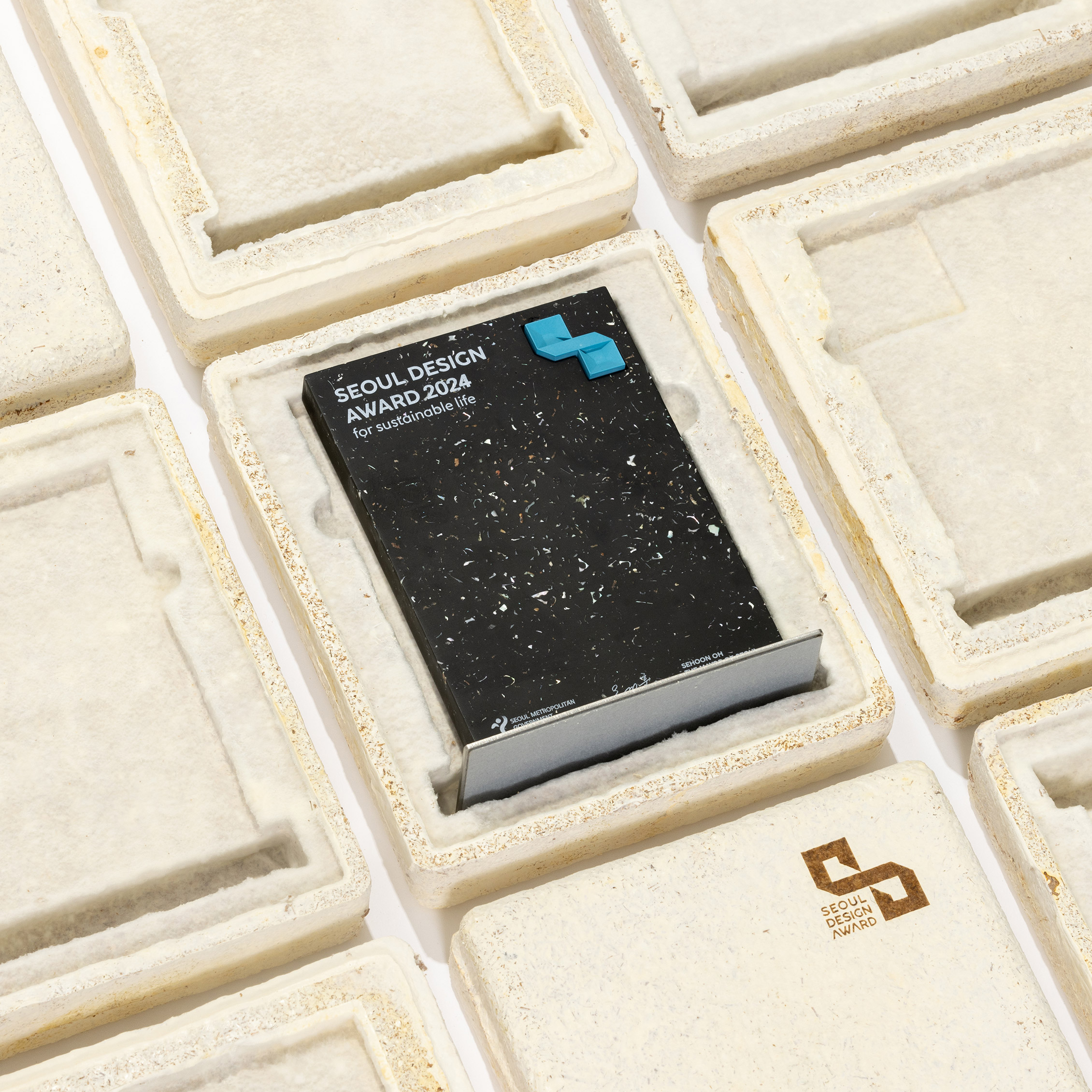 2024-Seoul-Design-Award-Trophy_main